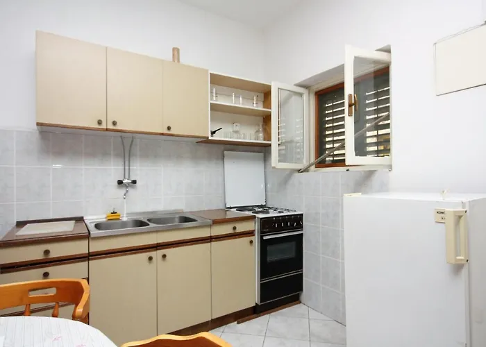 Seaside House - 5092 Murter